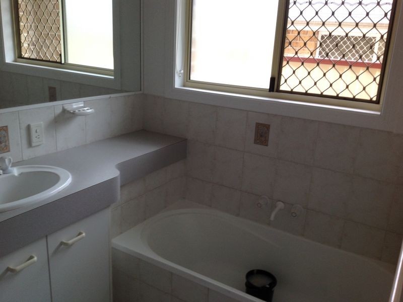 6 Beaufront Place, Forest Lake QLD 4078