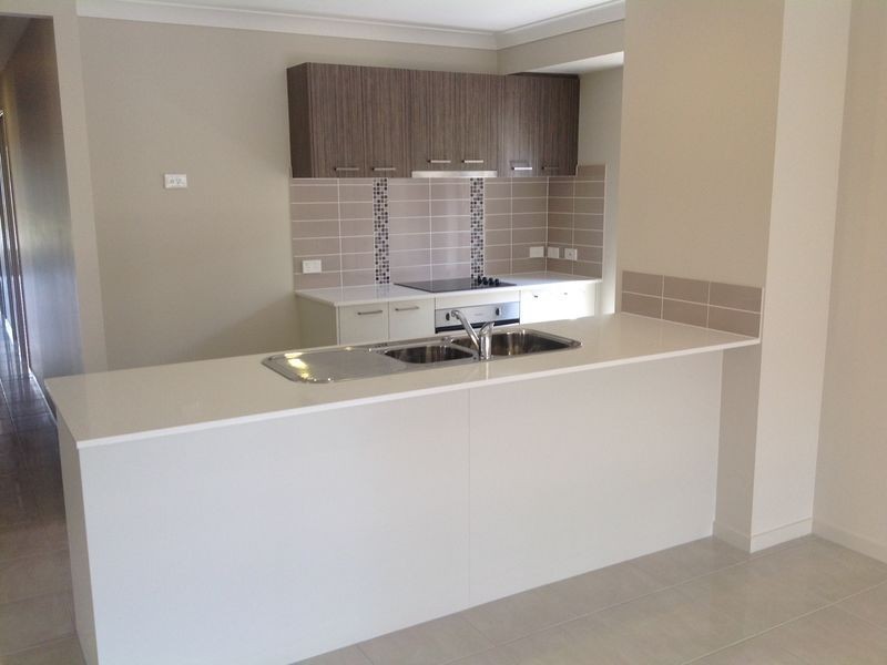24 (Lot 44 Elphinstone Street, Doolandella QLD 4077