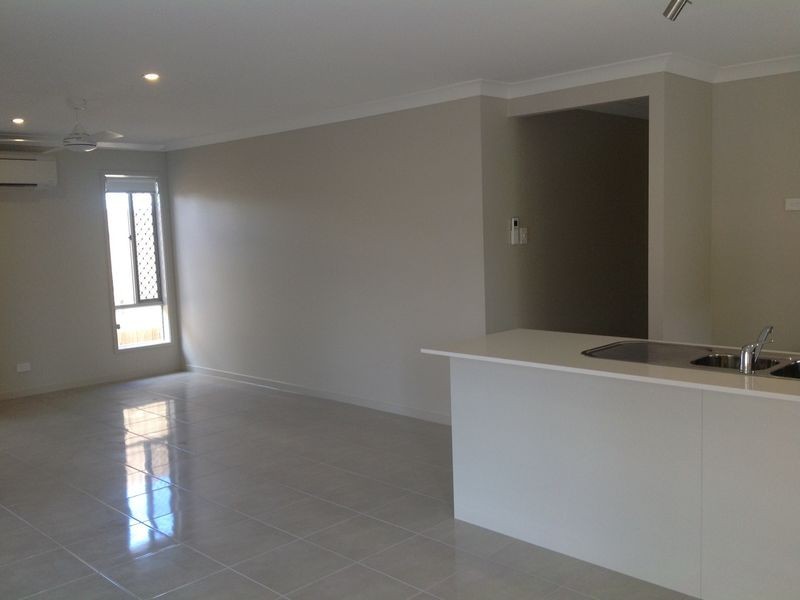 24 (Lot 44 Elphinstone Street, Doolandella QLD 4077