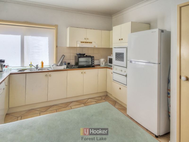 22 Hoop Place, Forest Lake QLD 4078