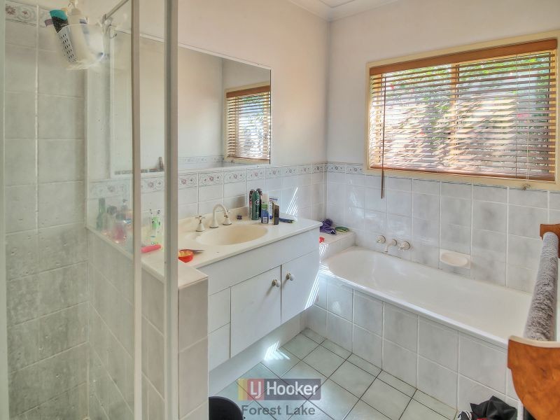 22 Hoop Place, Forest Lake QLD 4078