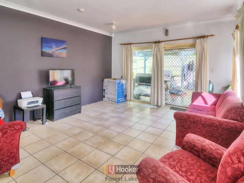 22 Hoop Place, Forest Lake QLD 4078