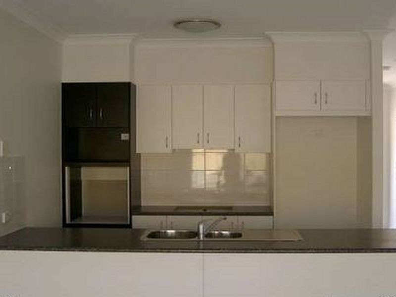 11 Glen Echo Street, Springfield Lakes QLD 4300