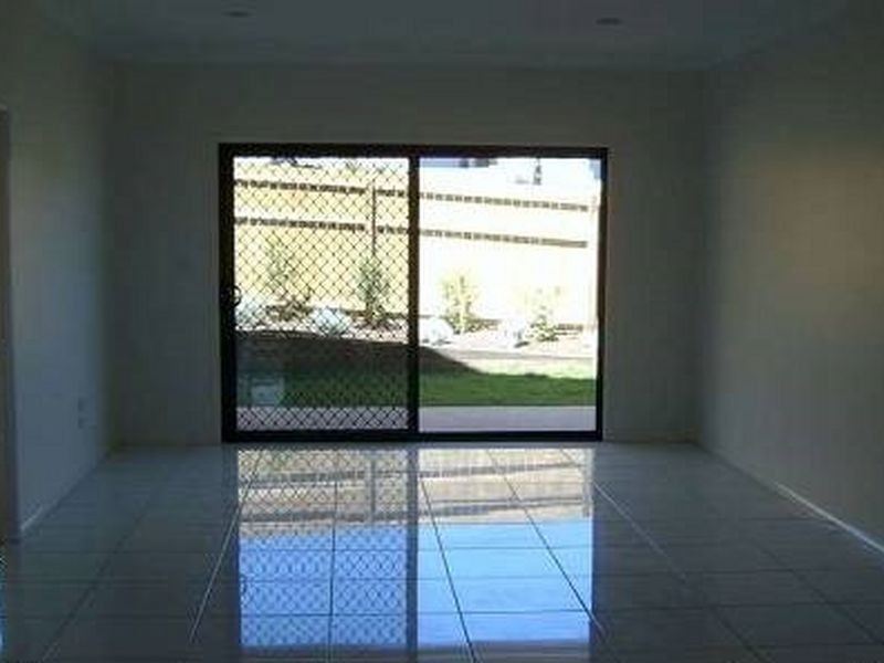 11 Glen Echo Street, Springfield Lakes QLD 4300