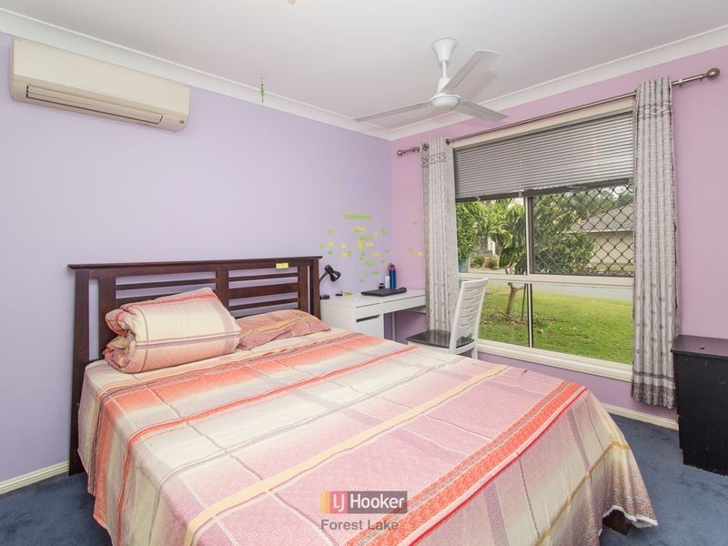 10 Booloumba Crescent, Forest Lake QLD 4078