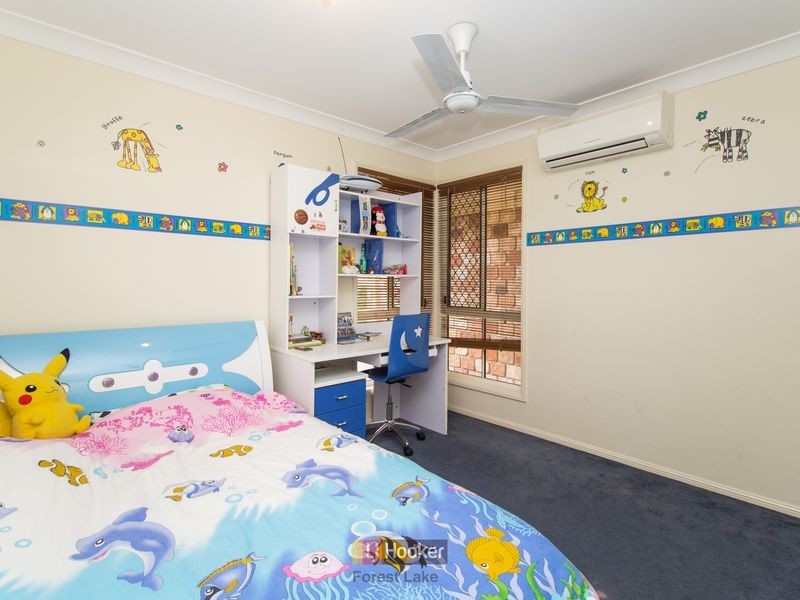 10 Booloumba Crescent, Forest Lake QLD 4078