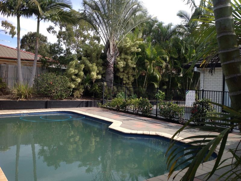 4 Blaxland Place, Forest Lake QLD 4078