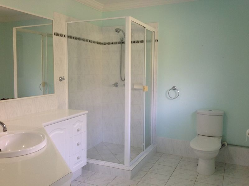 4 Blaxland Place, Forest Lake QLD 4078