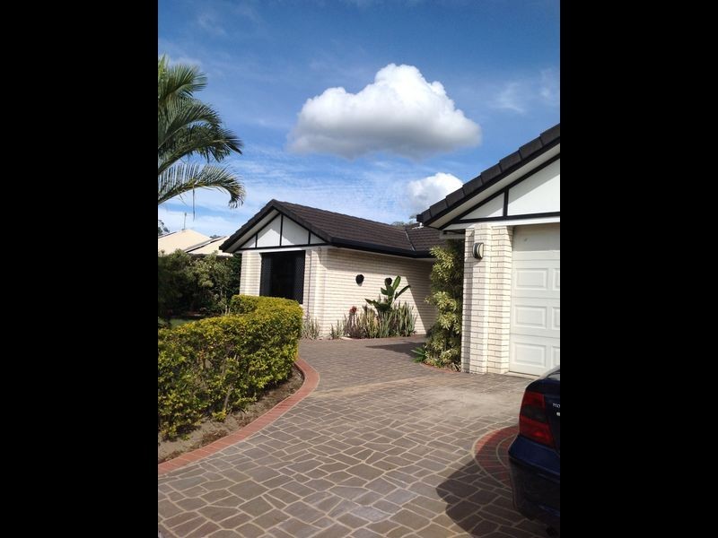 4 Blaxland Place, Forest Lake QLD 4078