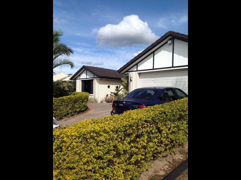 4 Blaxland Place, Forest Lake QLD 4078