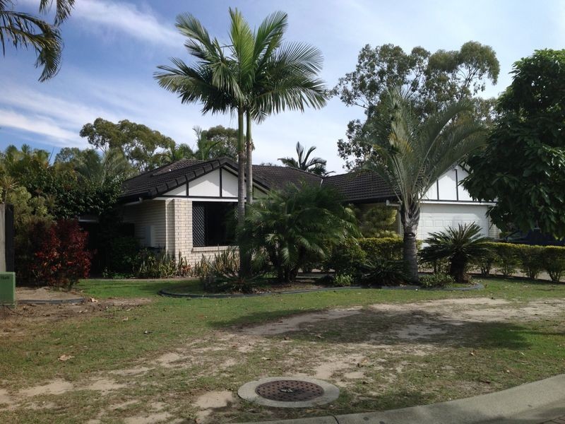 4 Blaxland Place, Forest Lake QLD 4078