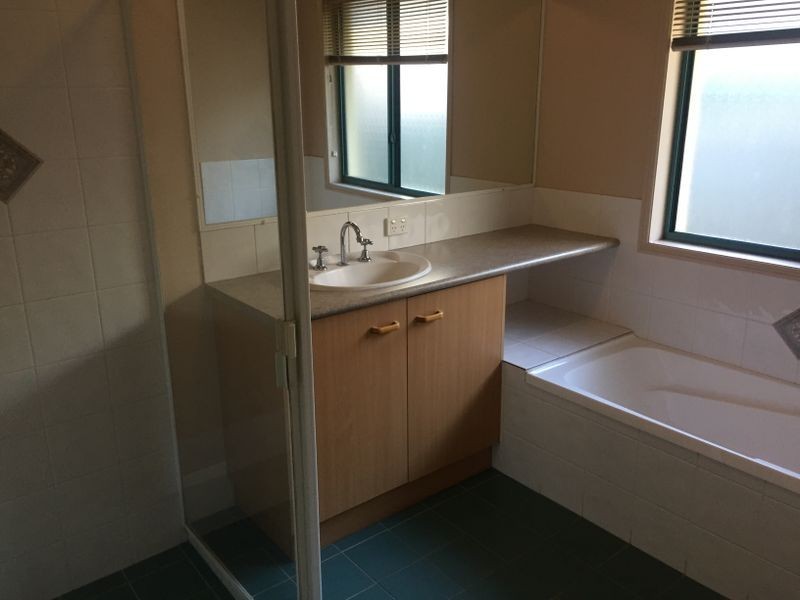 9 Coot-Tha Place, Forest Lake QLD 4078