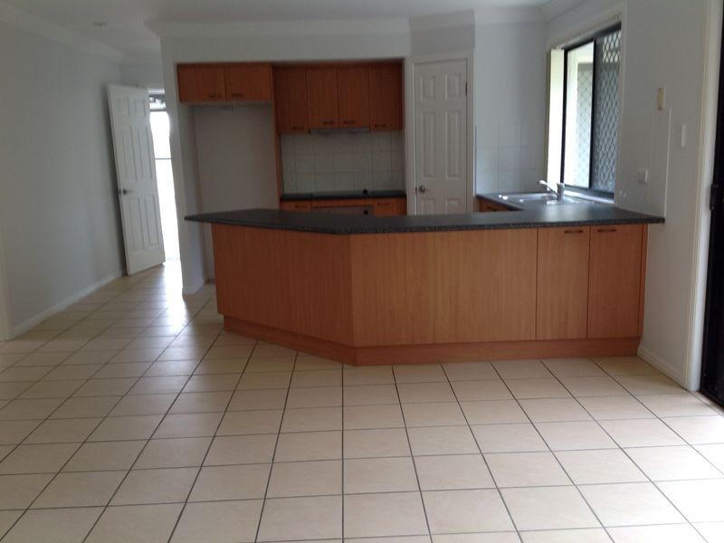 29 Carisbrook Circuit, Forest Lake QLD 4078