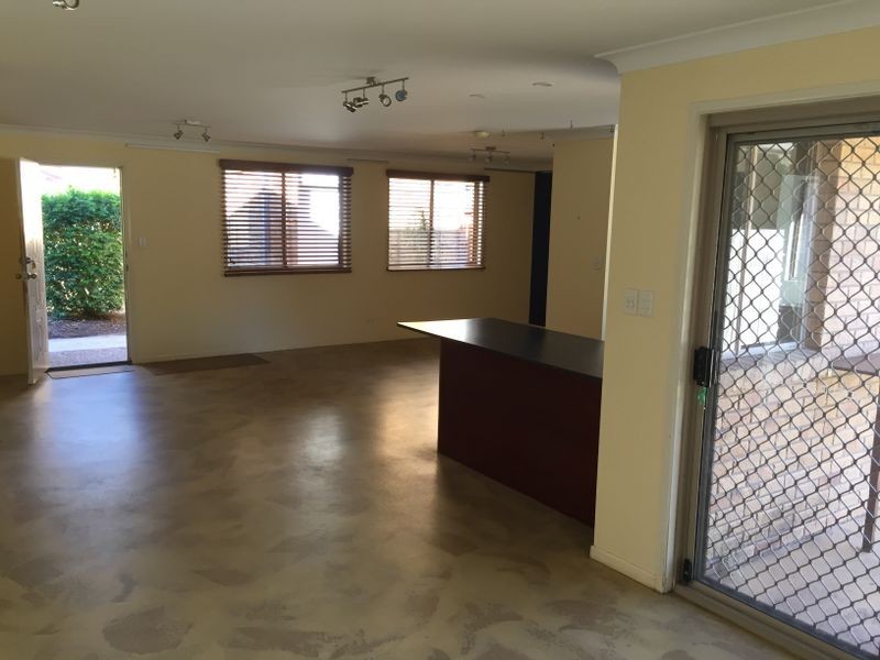 19 Oldbury Place, Forest Lake QLD 4078