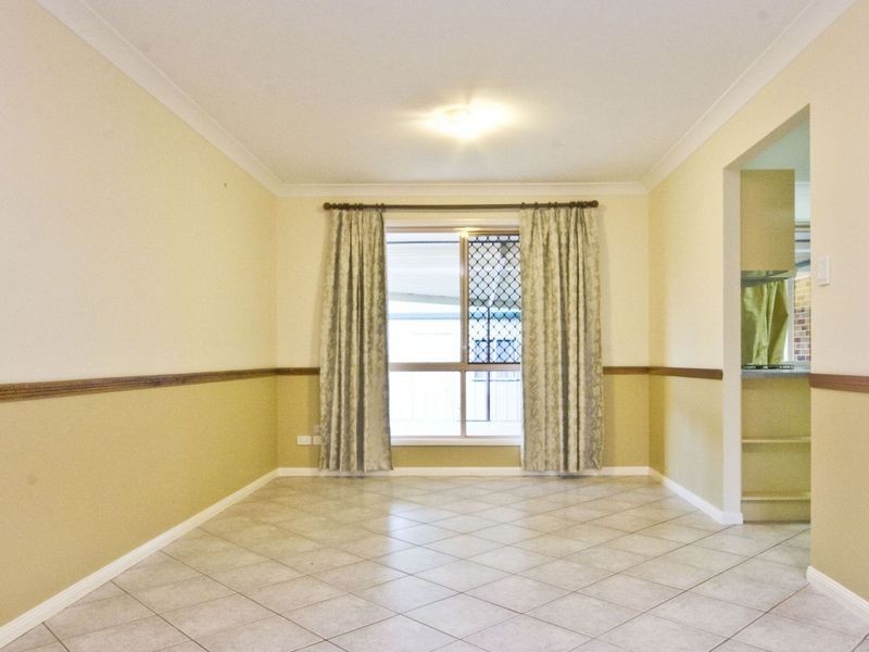 5 Scarlet Place, Forest Lake QLD 4078