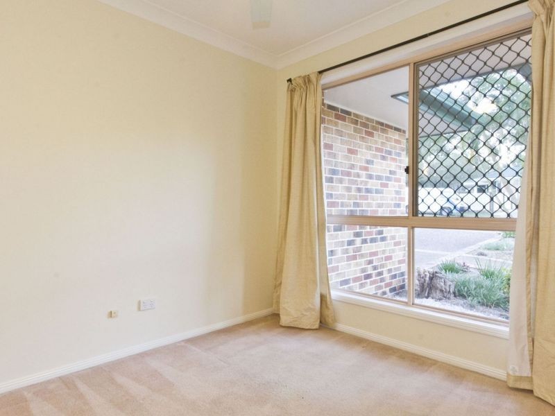 5 Scarlet Place, Forest Lake QLD 4078