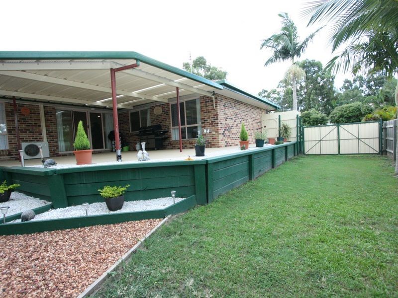 5 Scarlet Place, Forest Lake QLD 4078