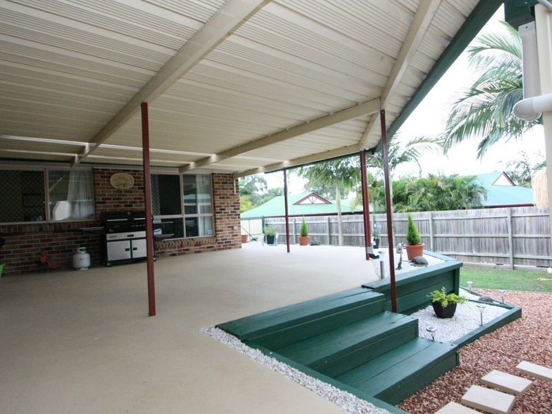 5 Scarlet Place, Forest Lake QLD 4078