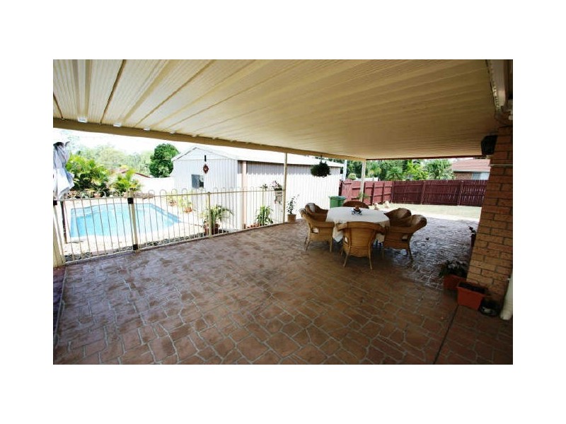 18 Penfold Street, Hillcrest QLD 4118