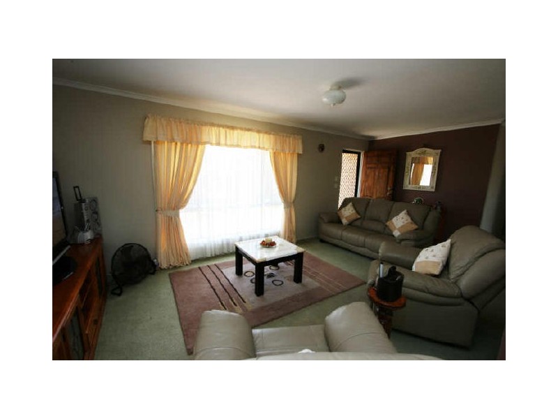 18 Penfold Street, Hillcrest QLD 4118