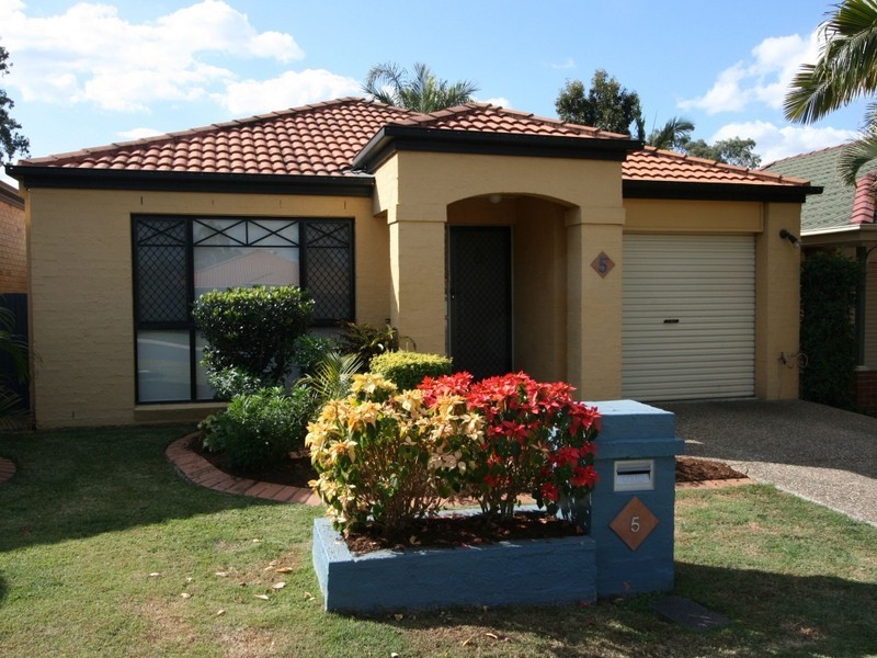 5 Belvedere Close, Forest Lake QLD 4078
