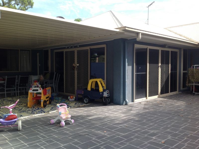 11 Harrison Crescent, Forest Lake QLD 4078