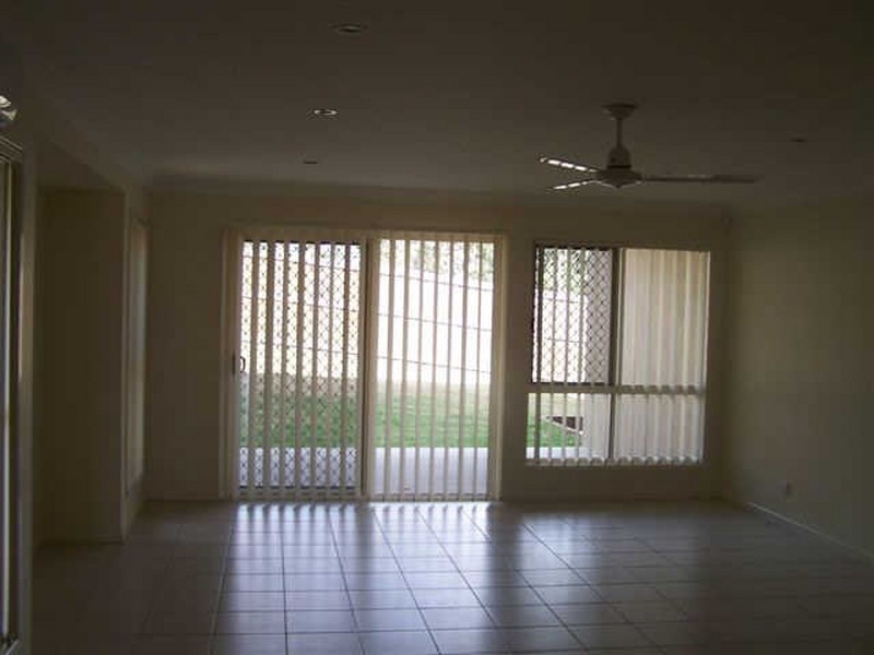 56 Highland Terrace, Springfield Lakes QLD 4300