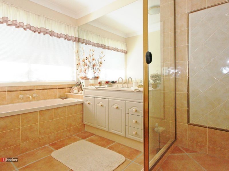 13 Ascot Avenue, Forest Lake QLD 4078