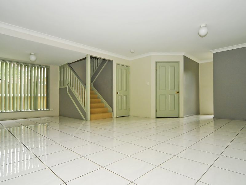 22 Glasshouse Crescent, Forest Lake QLD 4078