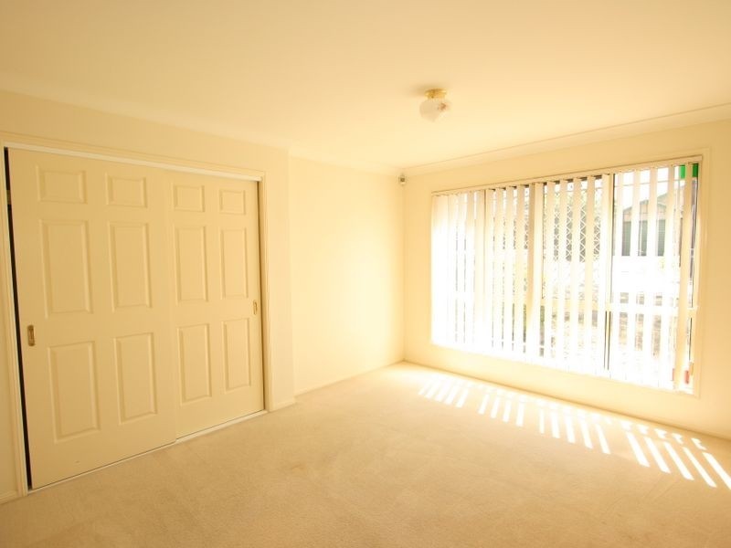 5 Summerhill Place, Forest Lake QLD 4078