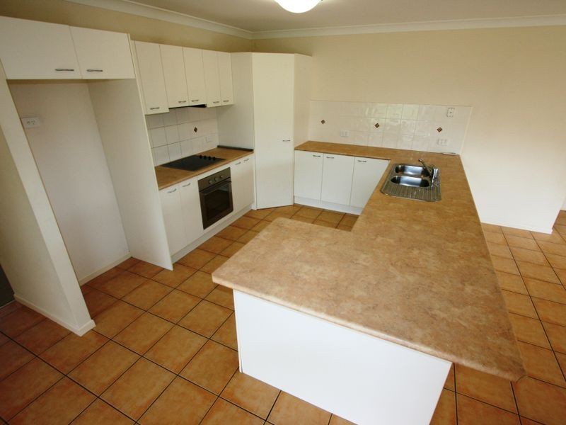 6 Charlton Close, Collingwood Park QLD 4301