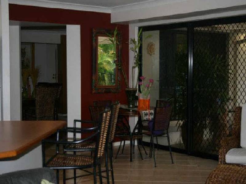 8 Chatswood Close, Forest Lake QLD 4078