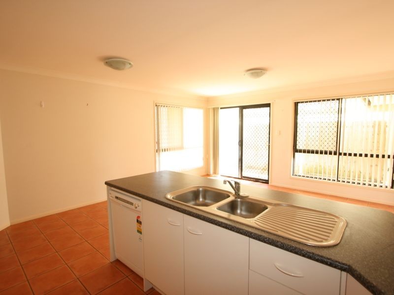 6 Mingela Place, Forest Lake QLD 4078