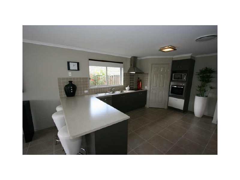 22 Cypress Street, Heathwood QLD 4110