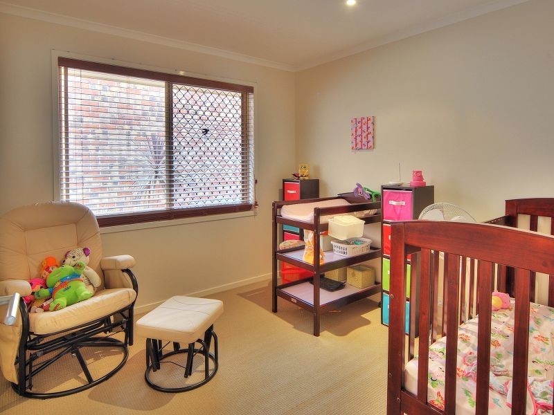 7 Napier Place, Forest Lake QLD 4078