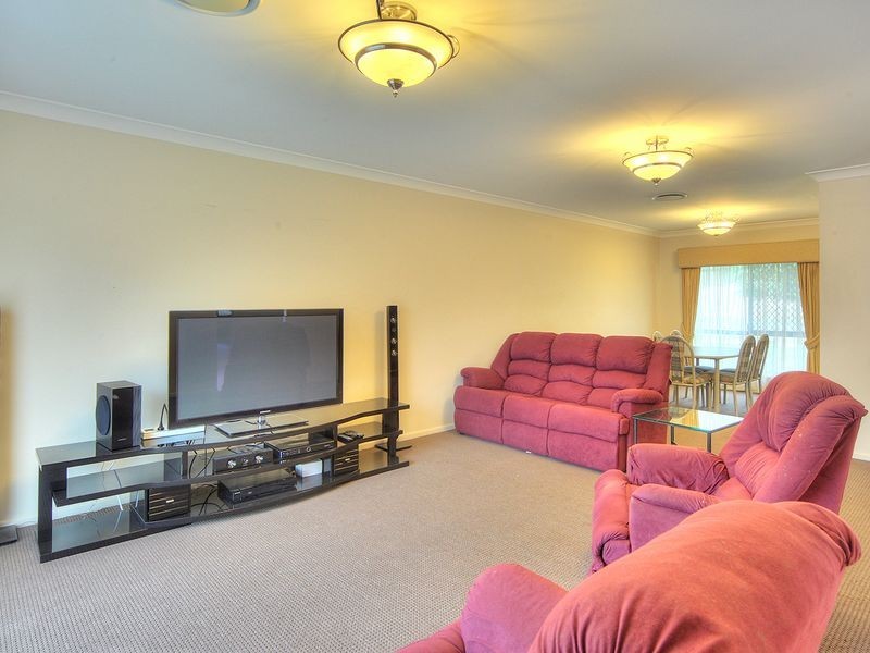 21 Ashton Way, Forest Lake QLD 4078