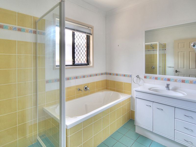 21 Ashton Way, Forest Lake QLD 4078