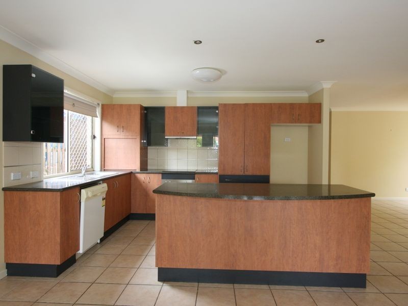 40 Paton Crescent, Forest Lake QLD 4078