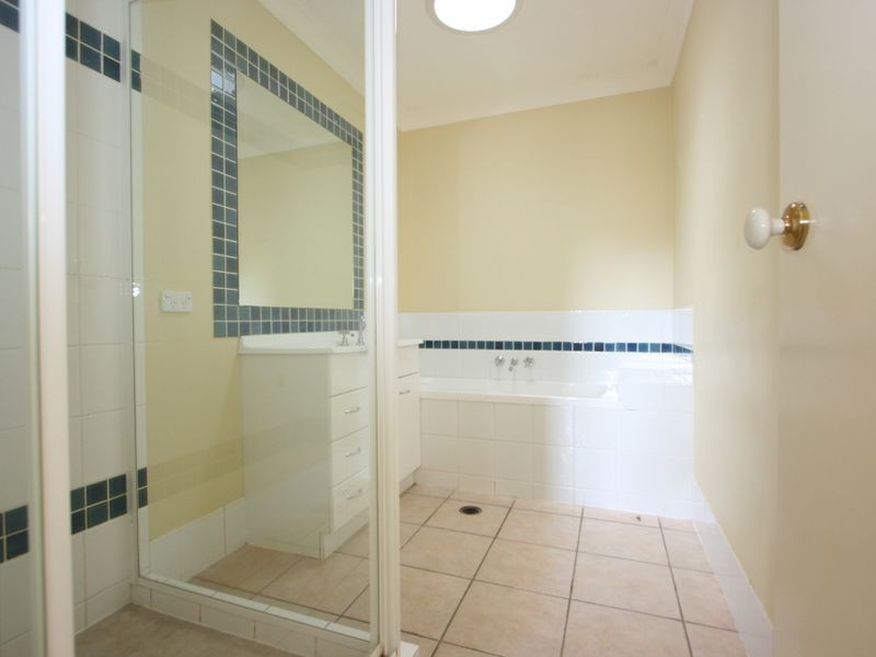 40 Paton Crescent, Forest Lake QLD 4078