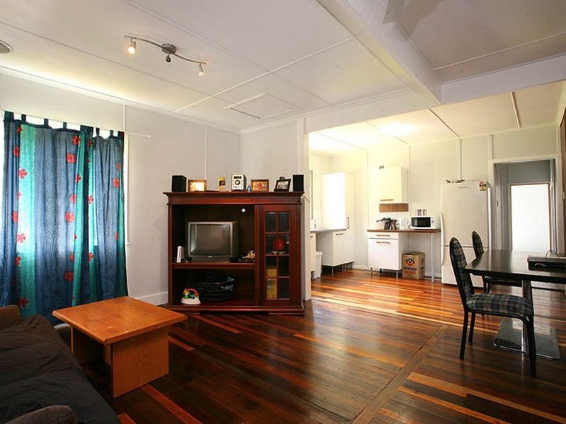 80 Addison Road, Camira QLD 4300