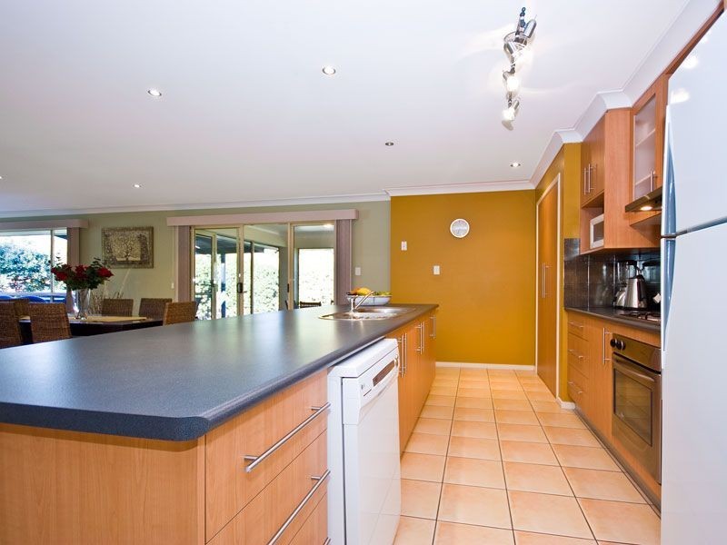 10 Camberwell Place, Forest Lake QLD 4078