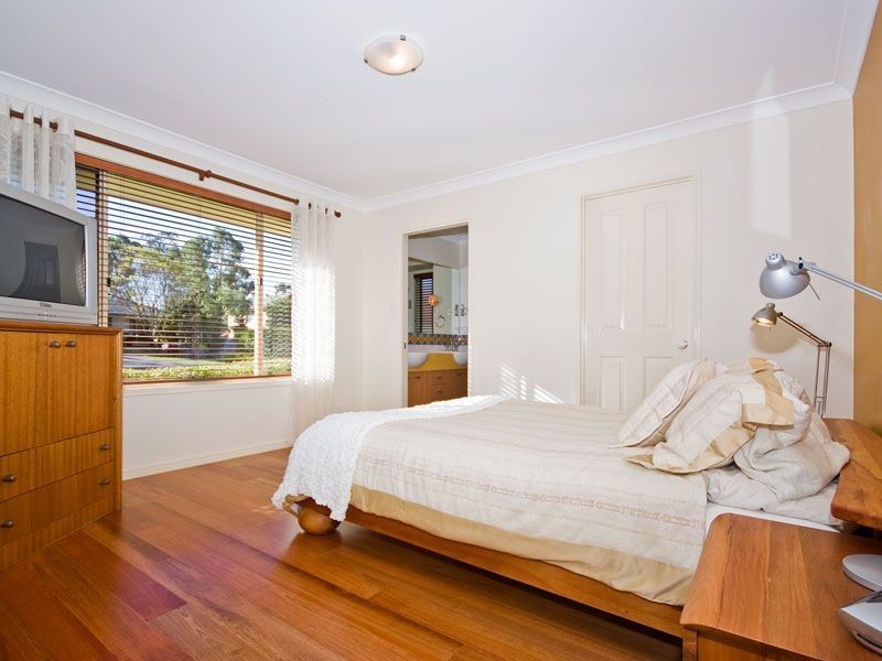 10 Camberwell Place, Forest Lake QLD 4078