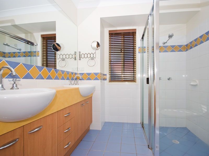 10 Camberwell Place, Forest Lake QLD 4078