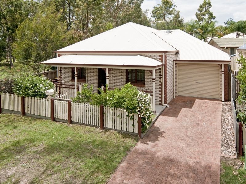 8 Mannix Place, Forest Lake QLD 4078