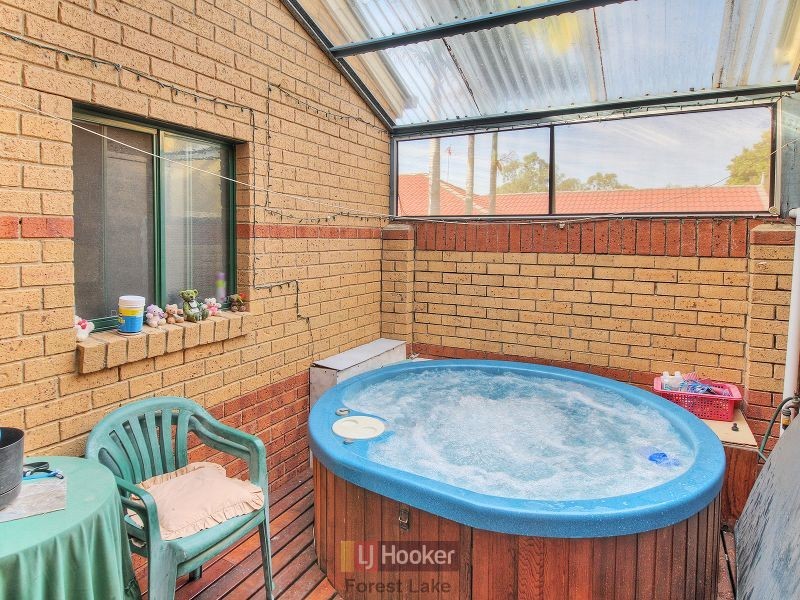 9 Amara Crescent, Forest Lake QLD 4078