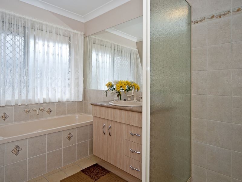 163 Jubilee Avenue, Forest Lake QLD 4078