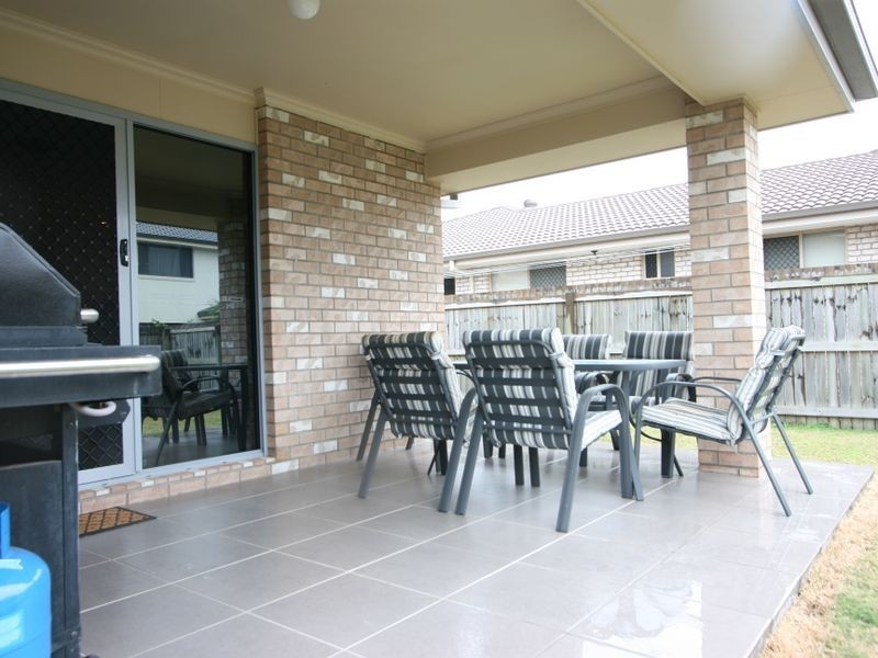 30 Brushwood Circuit, Forest Lake QLD 4078