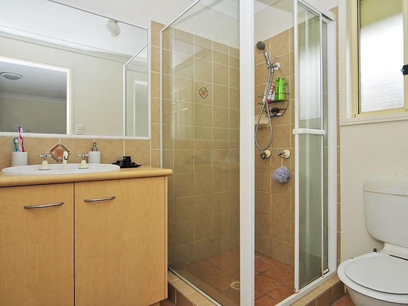 65 Glasshouse Crescent, Forest Lake QLD 4078