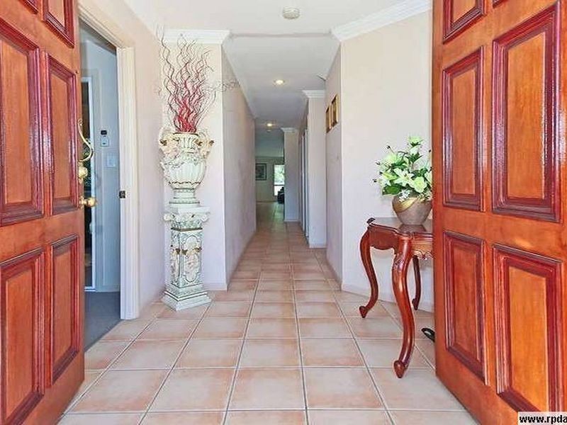 12 Crediton Place, Forest Lake QLD 4078