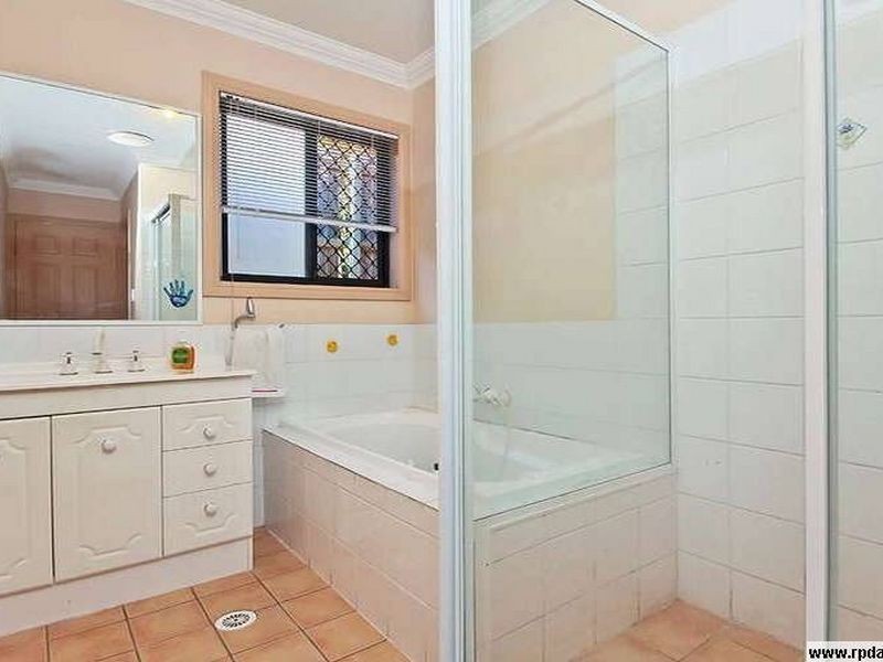 12 Crediton Place, Forest Lake QLD 4078